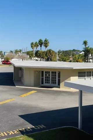 $749,000 | 433 Paula Drive South, Unit 32, Dunedin, FL 34698