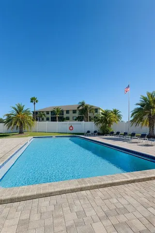 $749,000 | 433 Paula Drive South, Unit 32, Dunedin, FL 34698