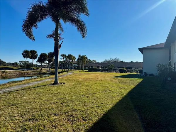 $2,050 | 4543 Longwater Chase, Unit 22, Sarasota, FL 34235