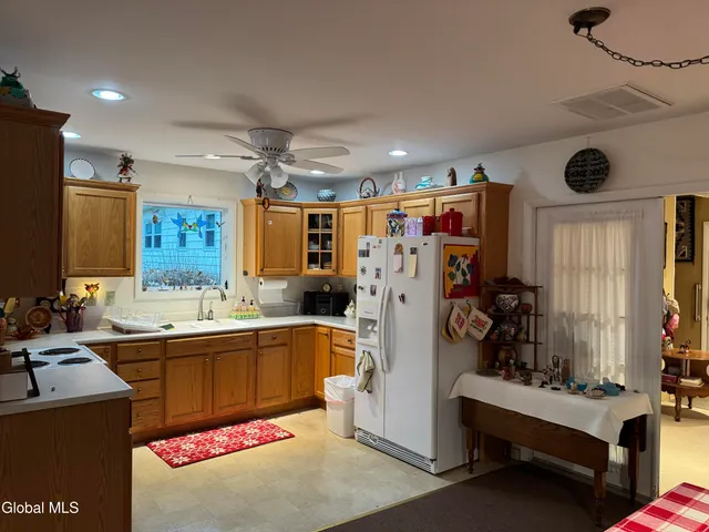 $1,800 | 18 Conver Drive, Saratoga Springs, NY 12866