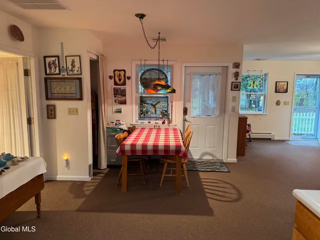 $1,800 | 18 Conver Drive, Saratoga Springs, NY 12866