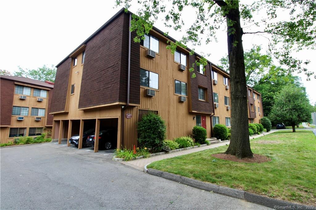 Welcome to 197 Bridge Street #3! This beautiful condo complex has 23 units and there is an assigned parking space that comes with the unit, along with plenty of guest parking.