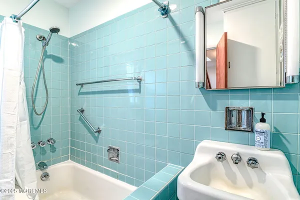 $3,000 | 83 Cookman Avenue, Ocean Grove, NJ 07756