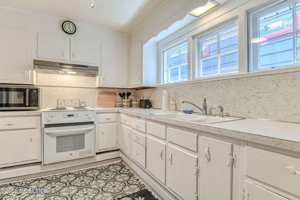 $3,000 | 83 Cookman Avenue, Ocean Grove, NJ 07756