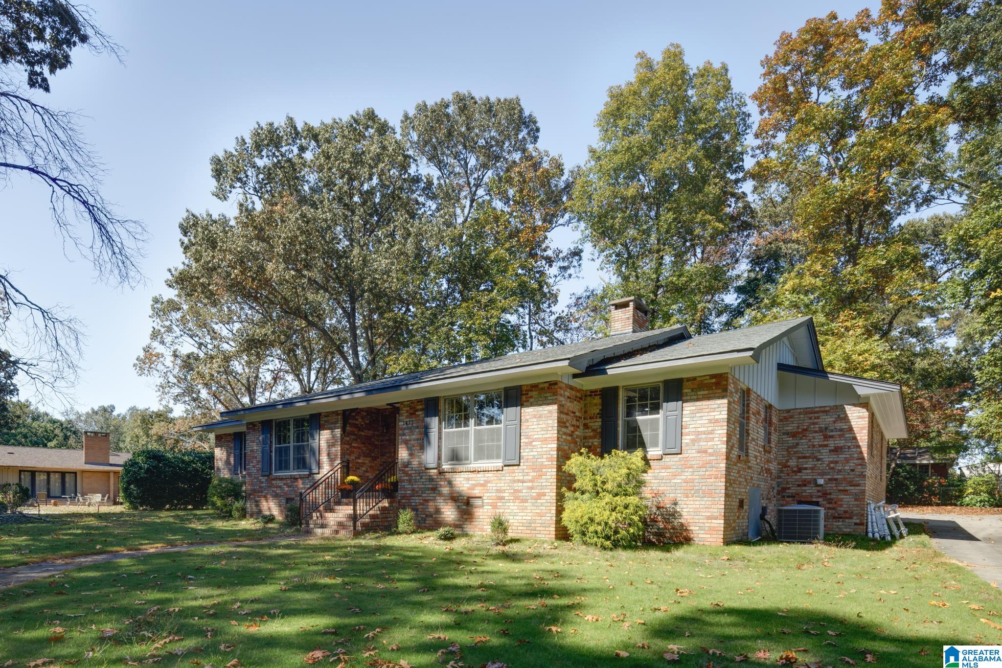 1411 Linwood Drive Southwest Cullman, AL 35055 - Photo 3 of 24