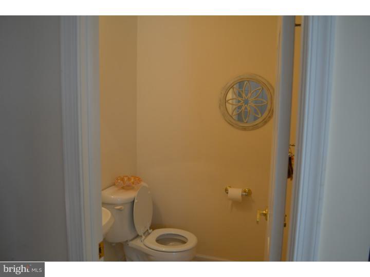735 East Manoa Road Havertown, PA 19083 - Photo 13 of 16