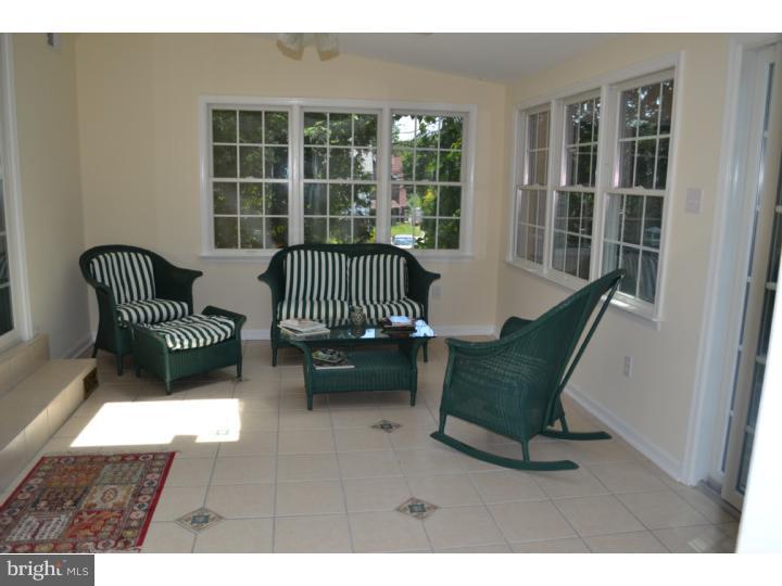 735 East Manoa Road Havertown, PA 19083 - Photo 4 of 16