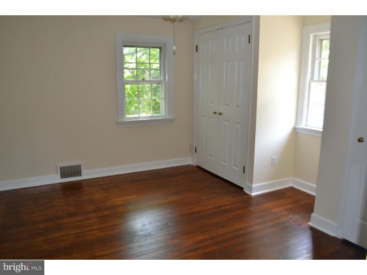 735 East Manoa Road Havertown, PA 19083 - Photo 8 of 16
