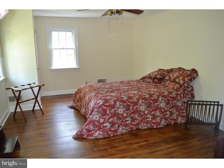 735 East Manoa Road Havertown, PA 19083 - Photo 10 of 16