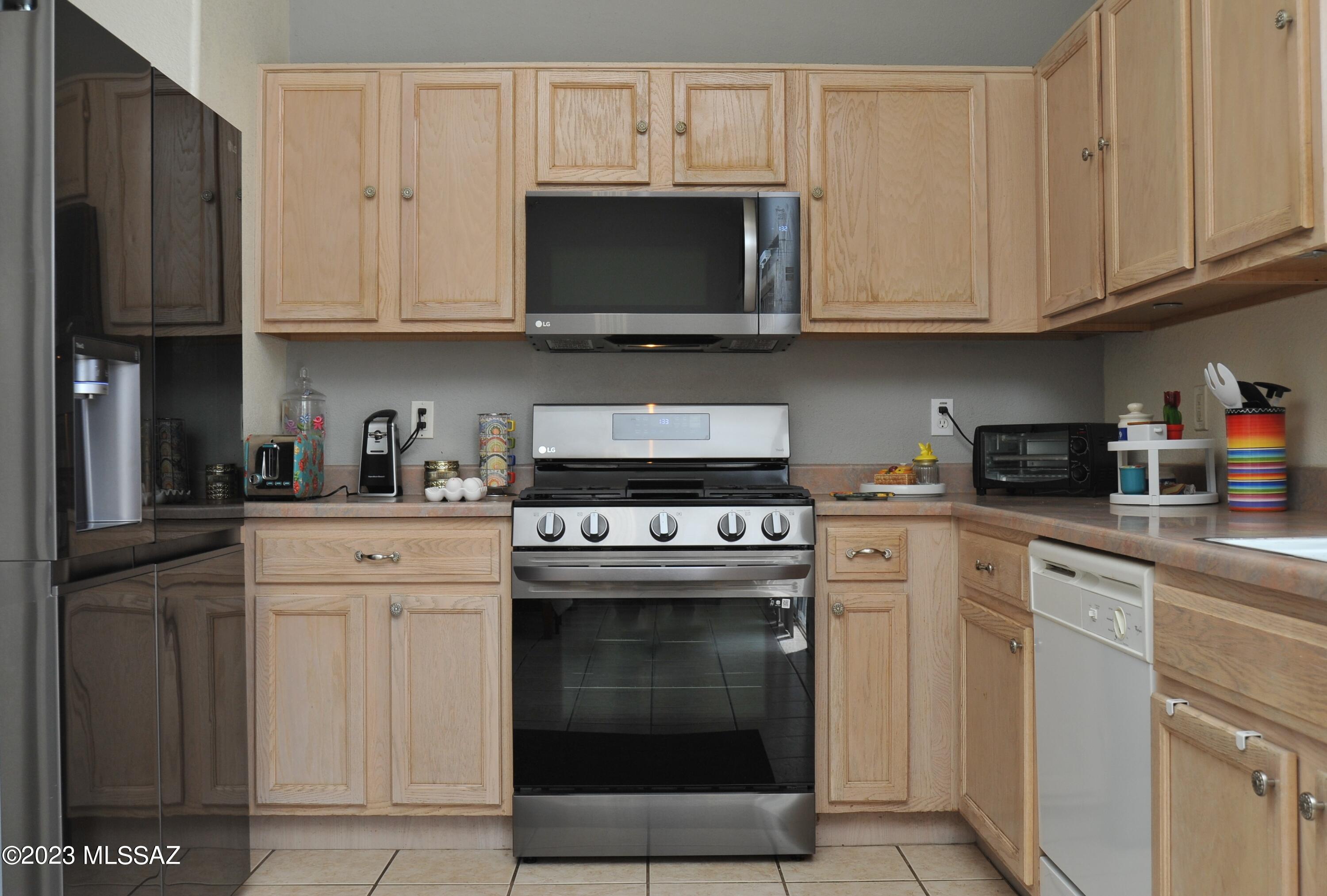1819 West Donny Brook Road Tucson, AZ 85713 - Photo 5 of 18 Gallery Image 5