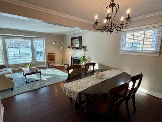 $700,000 | 2523 Hastings Avenue, Evanston, IL 60201