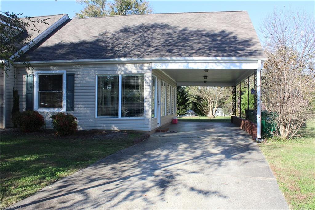 609 Dodson Mill Road Pilot Mountain, NC 27041 - Photo 4 of 24 Gallery Image 4