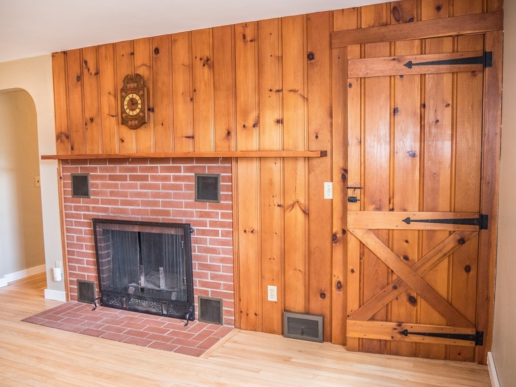 20 Hopkins Road Westfield, MA 01085 - Photo 4 of 22 Gallery Image 4