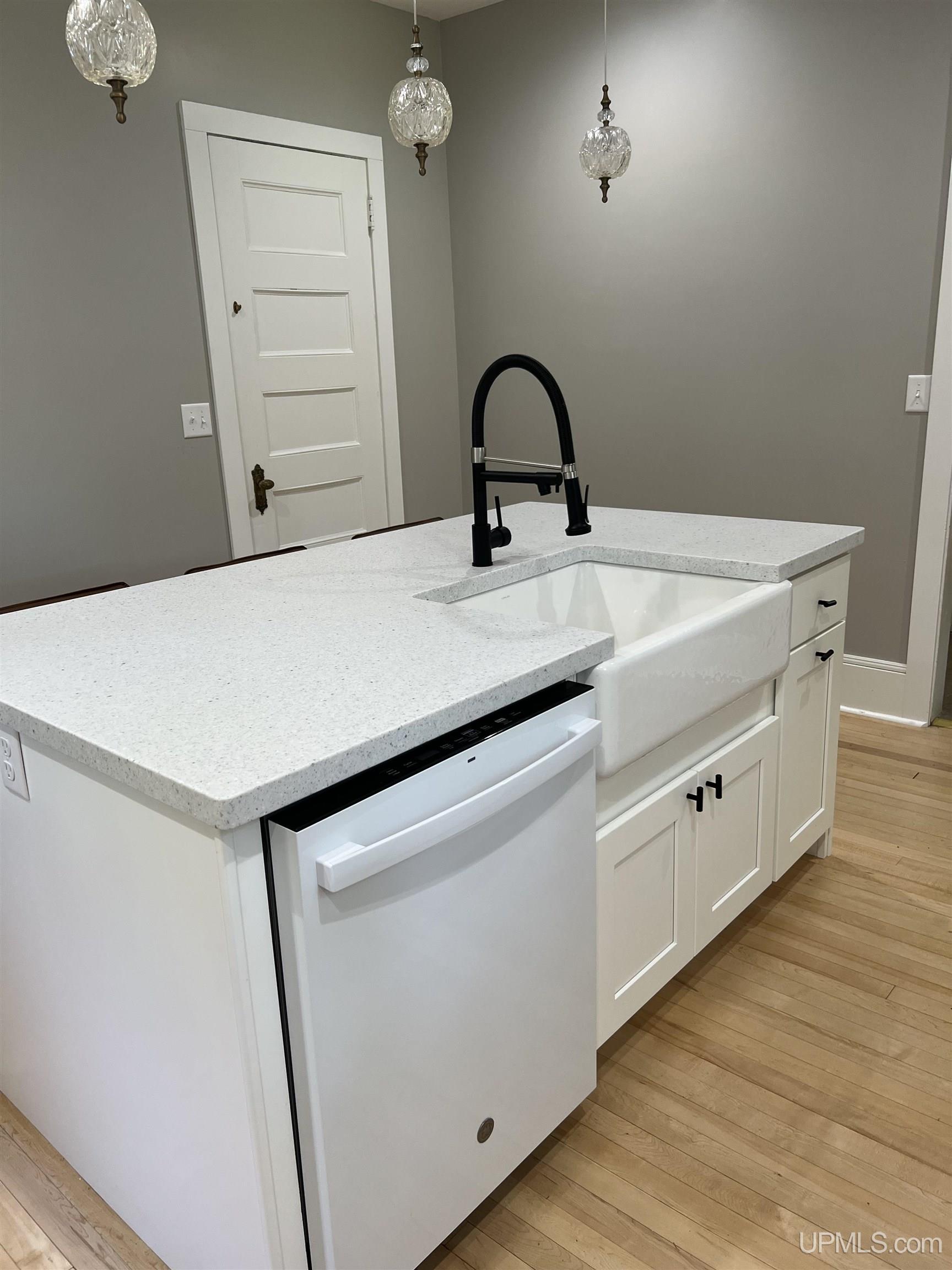 95 3rd Street Laurium, MI 49913 - Photo 6 of 38