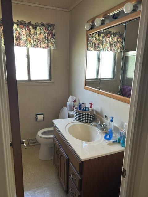 206 Spring Street Sheboygan Falls, WI 53085 - Photo 5 of 7 IMG_2048