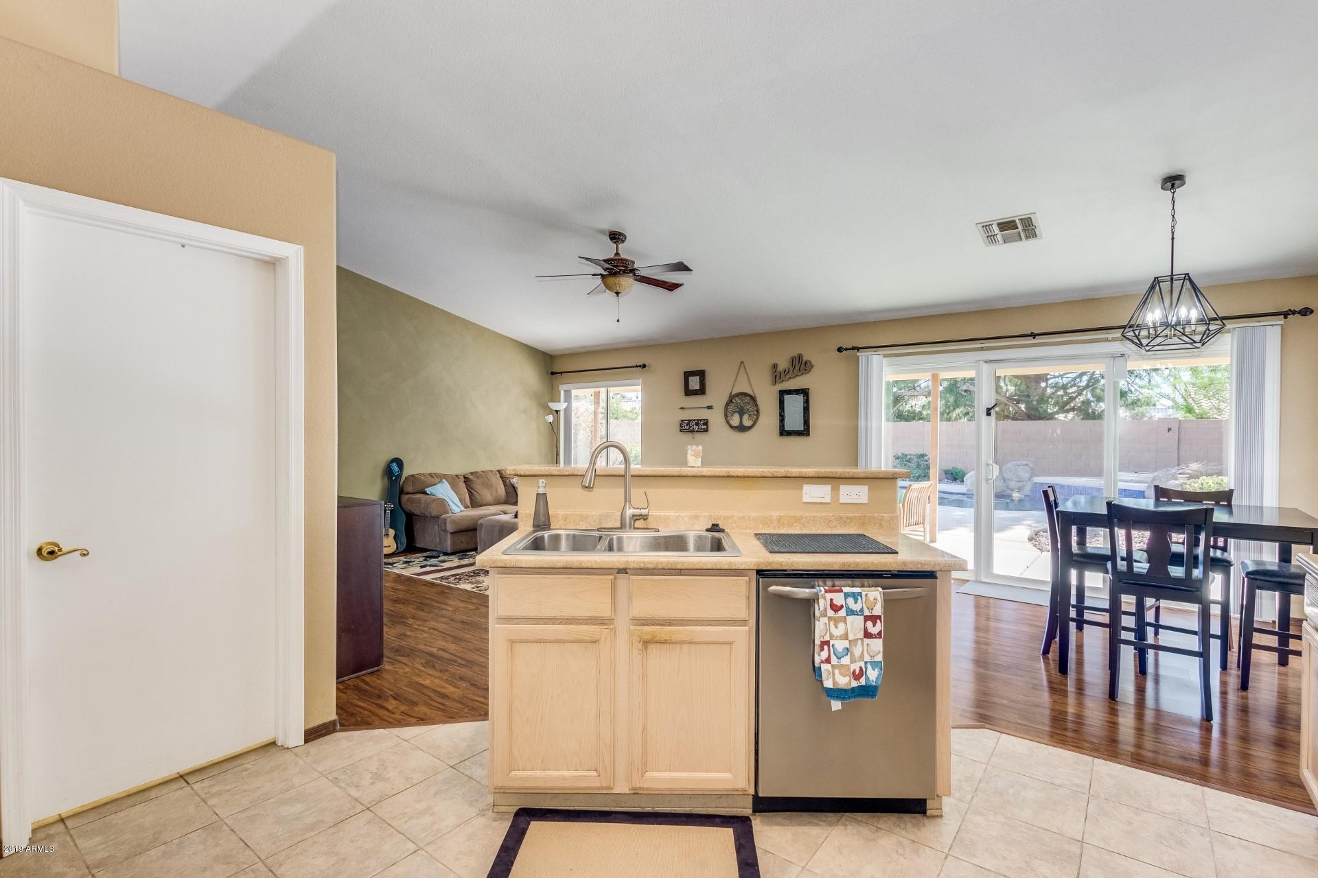 201 West Marco Polo Road Phoenix, AZ 85027 - Photo 9 of 22 0009-Marco Polo (9)
