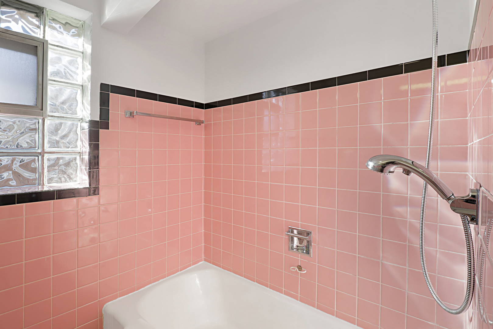 4941 North Normandy Avenue Chicago, IL 60656 - Photo 16 of 35 a bathroom with a shower