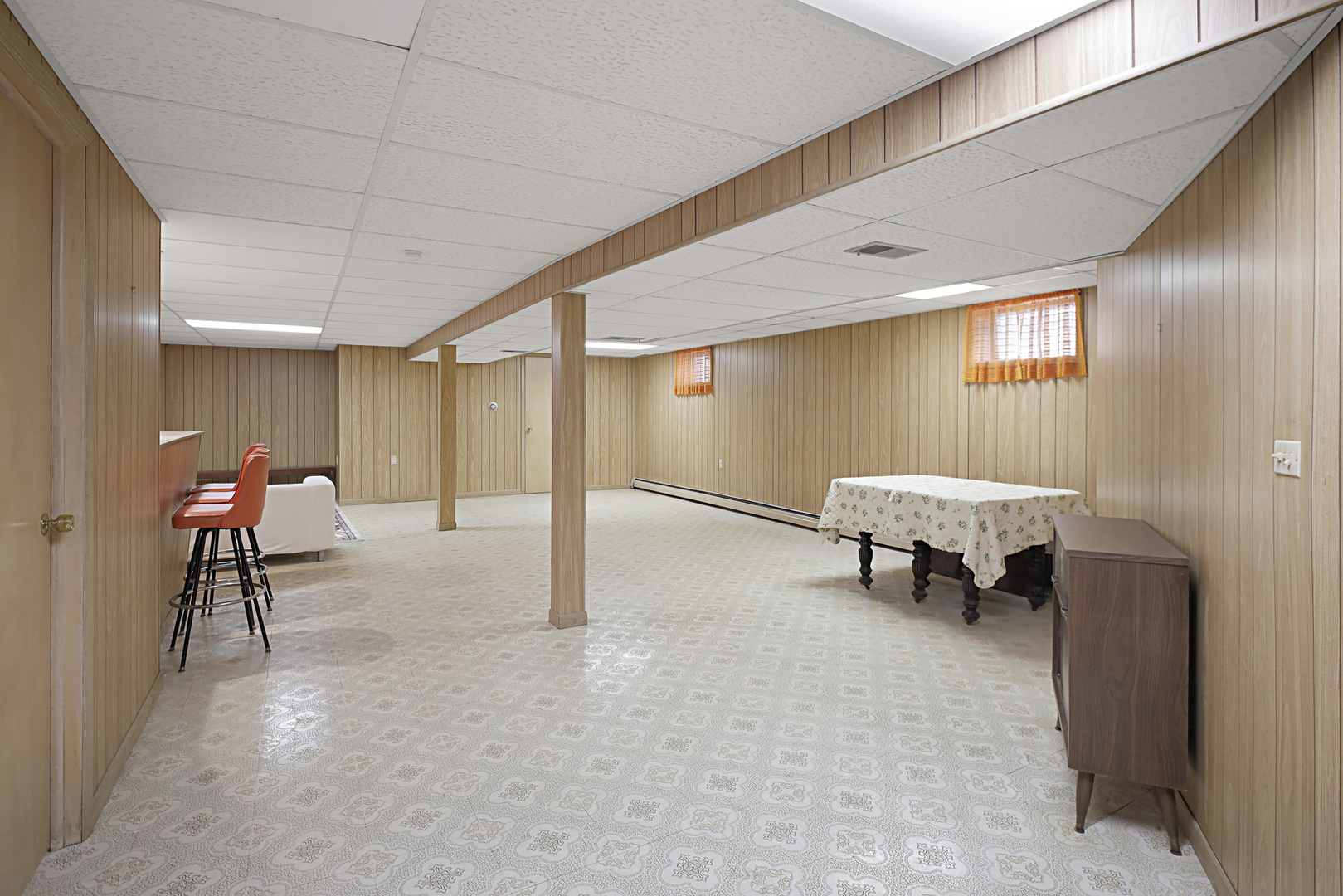4941 North Normandy Avenue Chicago, IL 60656 - Photo 18 of 35 a view of a livingroom with furniture and a rug