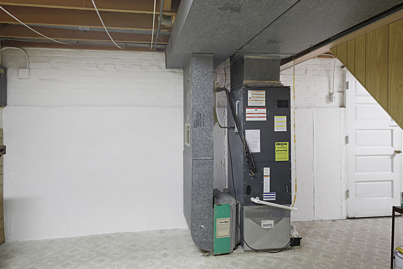 4941 North Normandy Avenue Chicago, IL 60656 - Photo 30 of 35 a view of water heater room