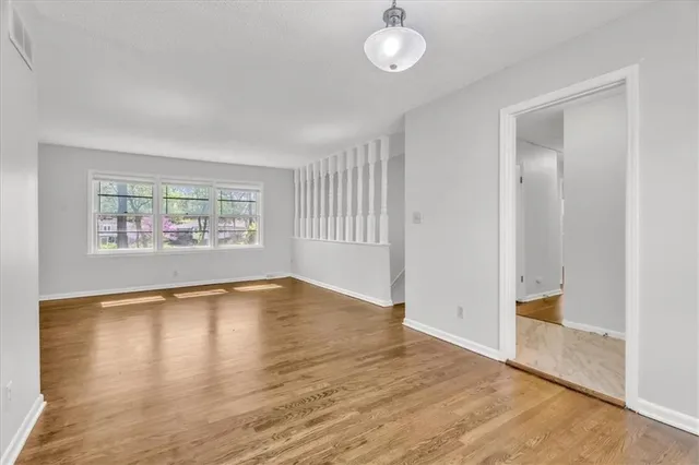 $315,000 | 1484 Hemlock Drive, Liberty, MO 64068