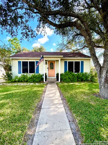$186,500 | 1504 North Adams Street, Beeville, TX 78102