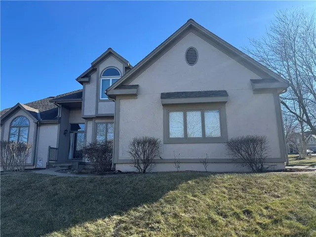 $630,000 | 12601 Westgate Street, Overland Park, KS 66213
