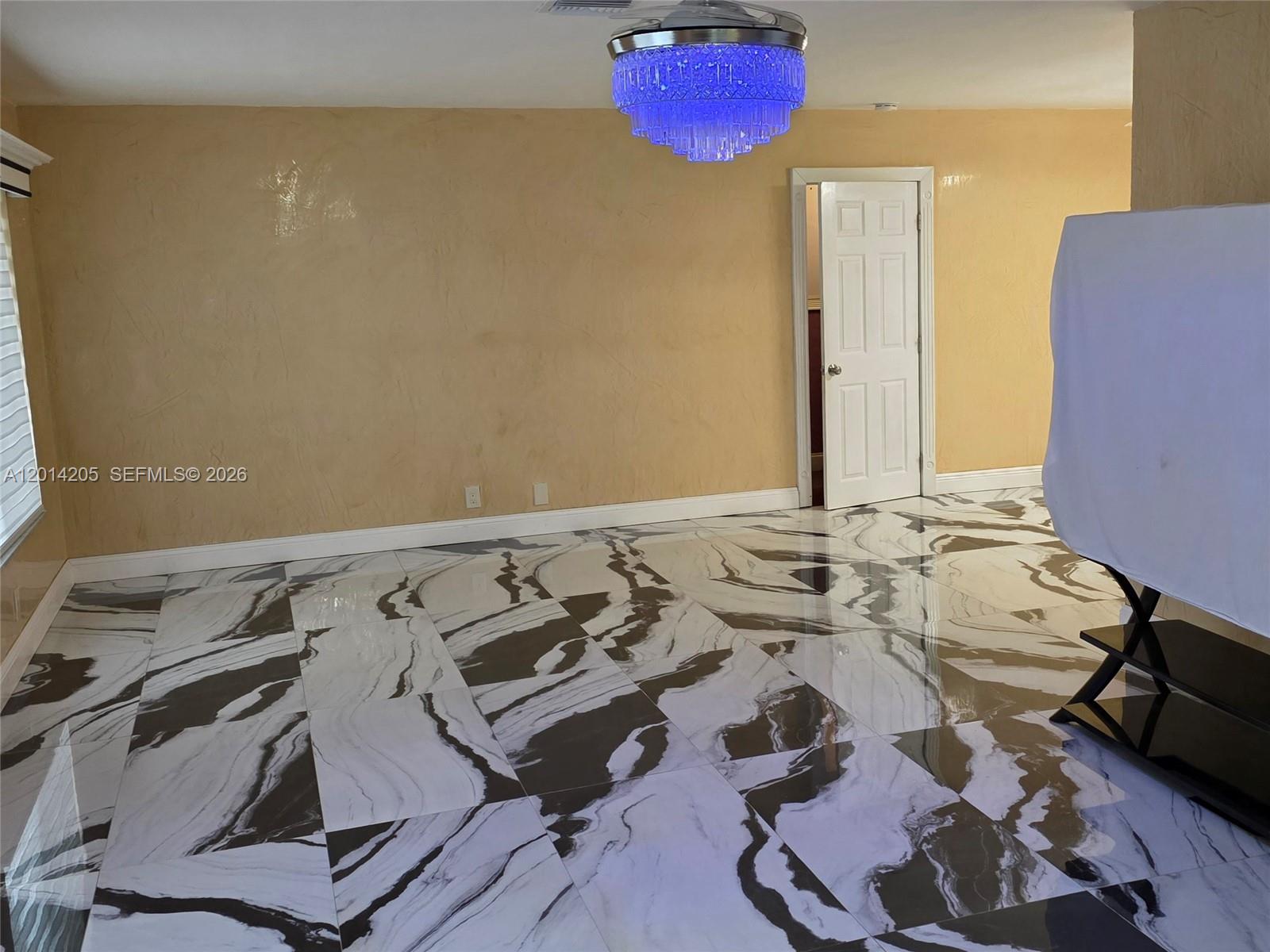 5240 Southwest 10th Court Plantation, FL 33317 - Photo 3 of 10