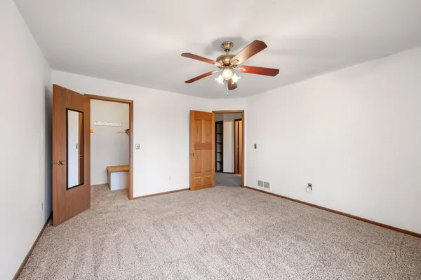 $180,000 | 1658 Helena Road North, Oakdale, MN 55128