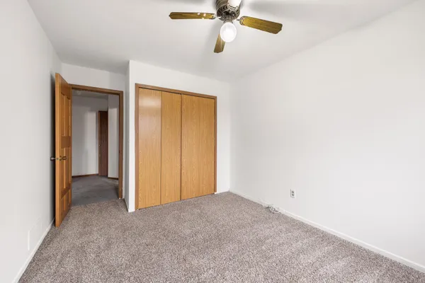 $180,000 | 1658 Helena Road North, Oakdale, MN 55128