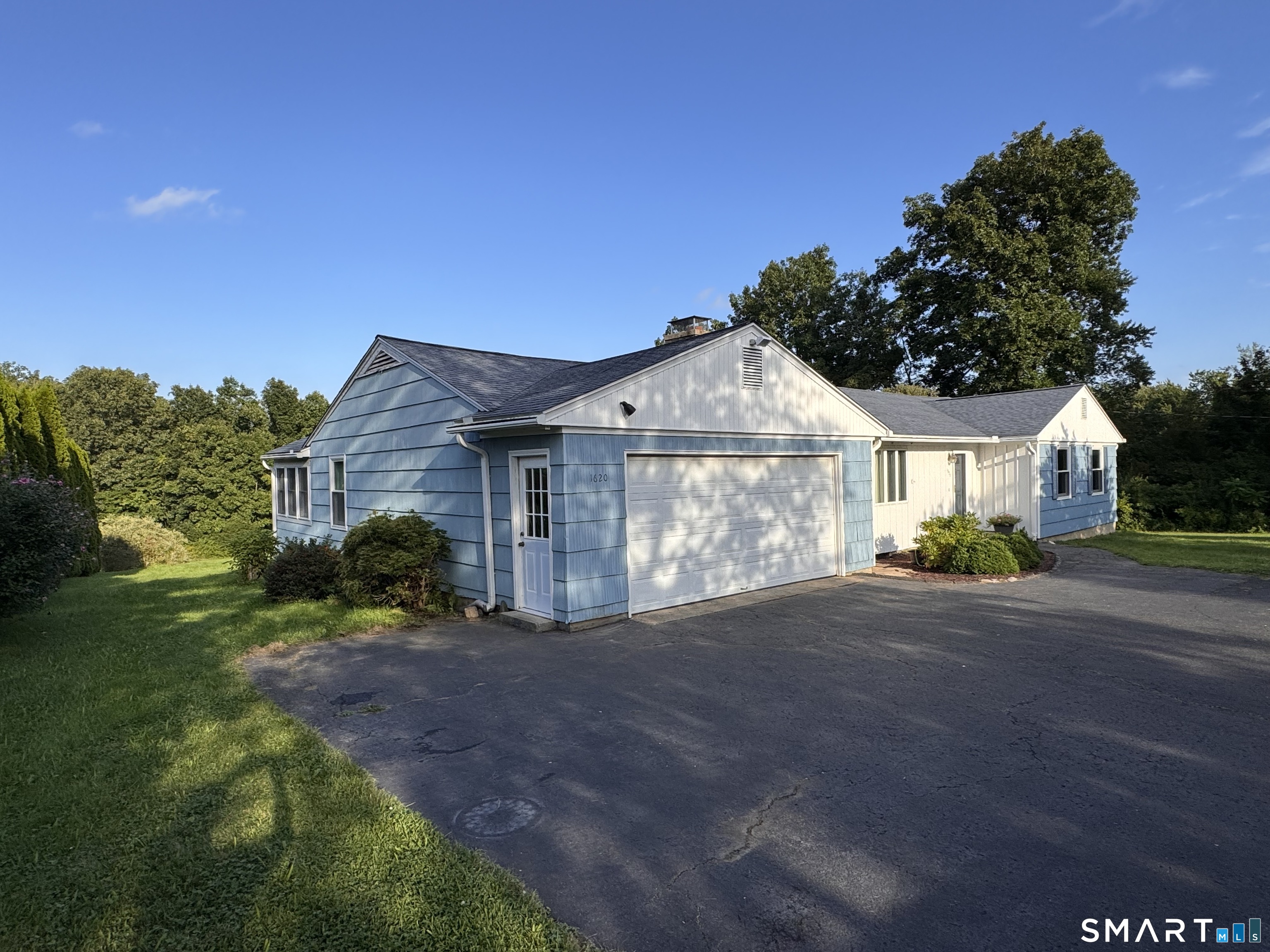 1620 Guernseytown Road Watertown, CT 06795 - Photo 2 of 8 Gallery Image 2