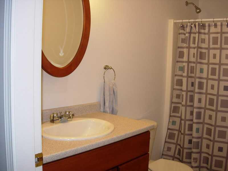 33 Beech Ridge Drive Hermon, ME 04401 - Photo 17 of 26 Bathroom.