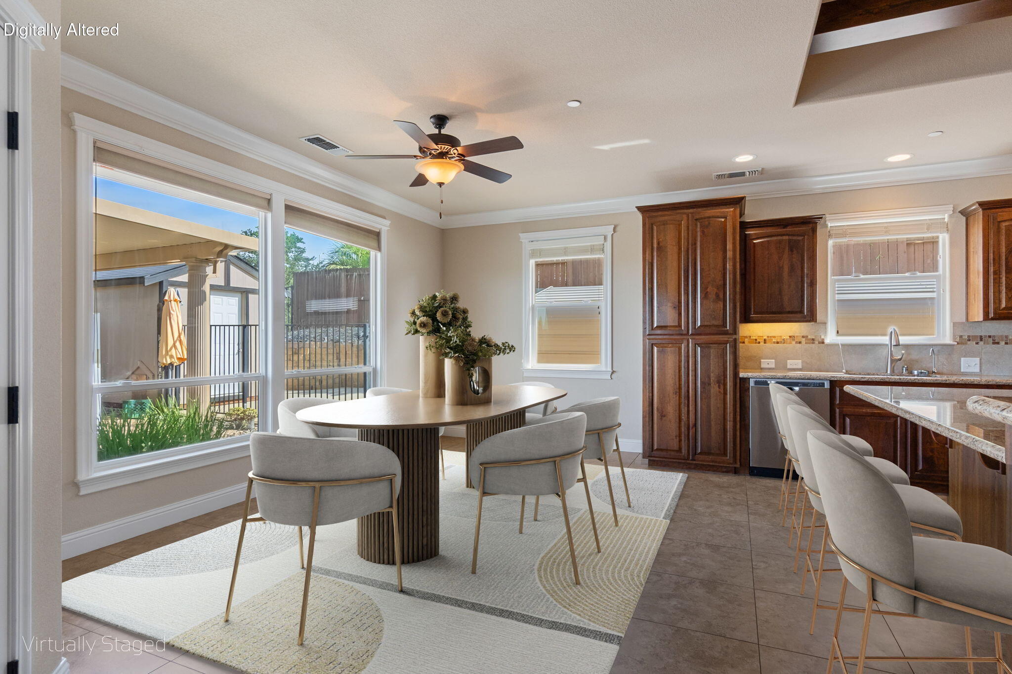 372 Stinson Loop Redding, CA 96003 - Photo 16 of 79 Dining Area