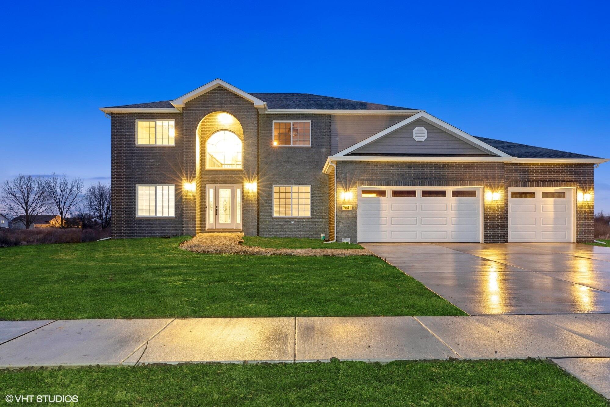 1293 77th Place Merrillville, IN 46410 - Photo 1 of 13 2000x1333