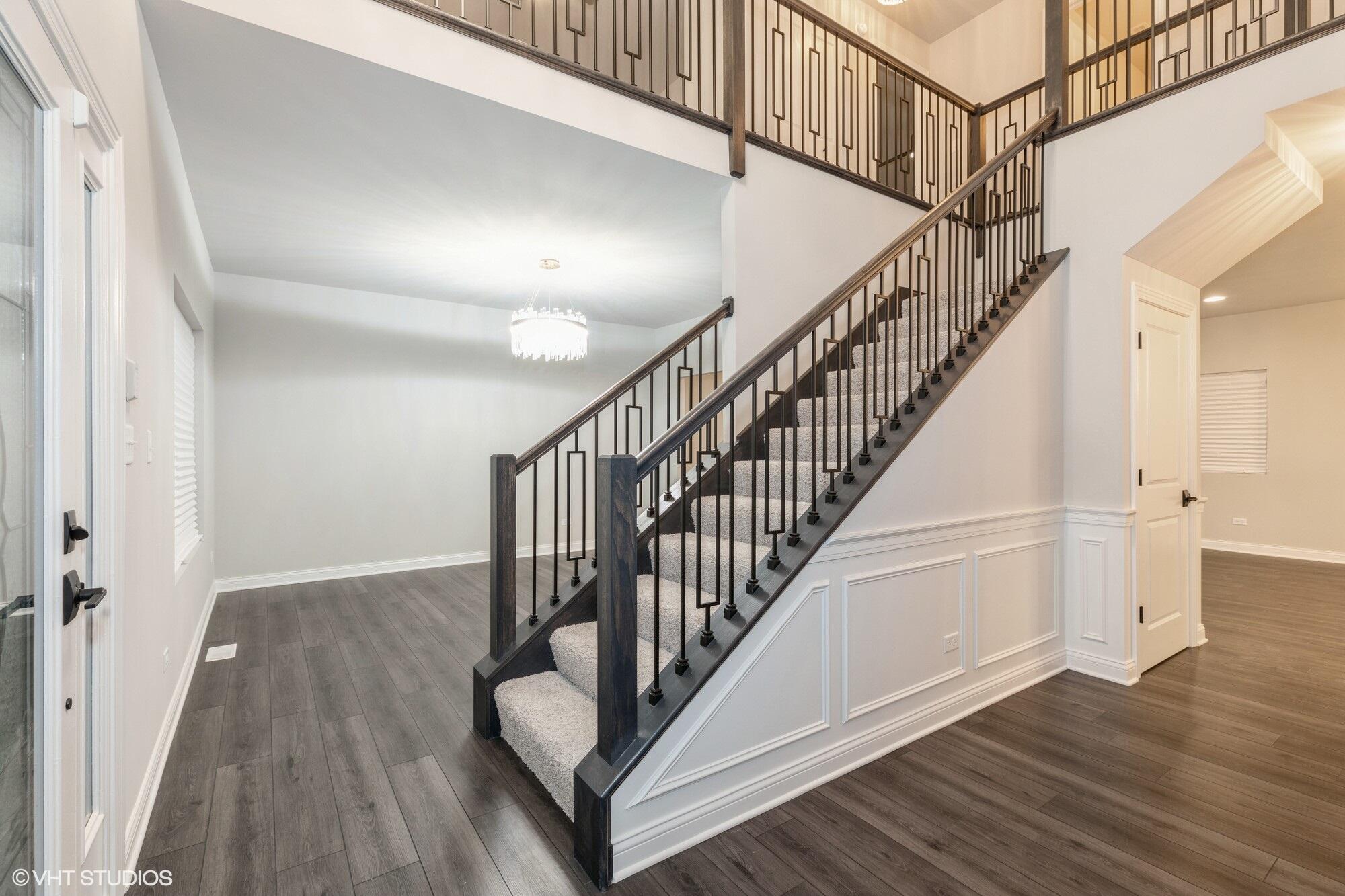 1293 77th Place Merrillville, IN 46410 - Photo 2 of 13 2000x1333