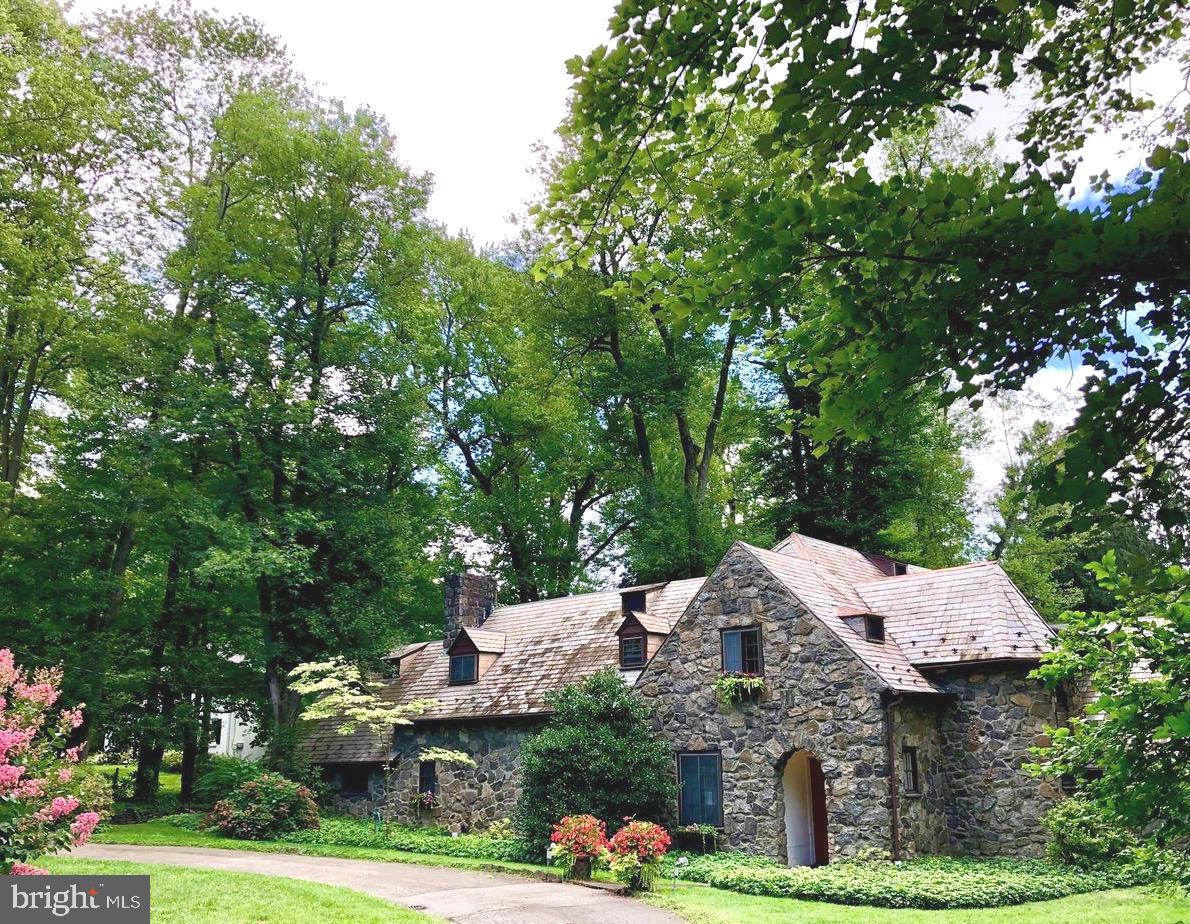 408 Upper Gulph Road Strafford, PA 19087 - Photo 1 of 20 Exterior from the Circular Driveway