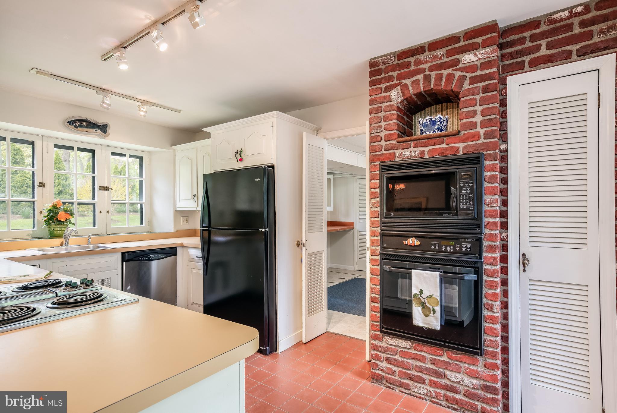 408 Upper Gulph Road Strafford, PA 19087 - Photo 11 of 20 Kitchen