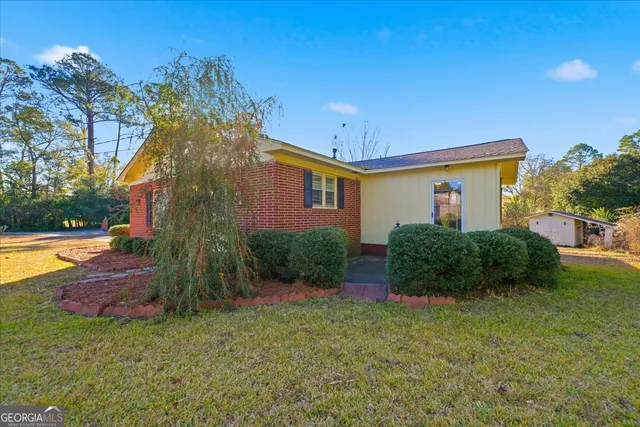 $195,000 | 18 Brookside Drive, Hawkinsville, GA 31036