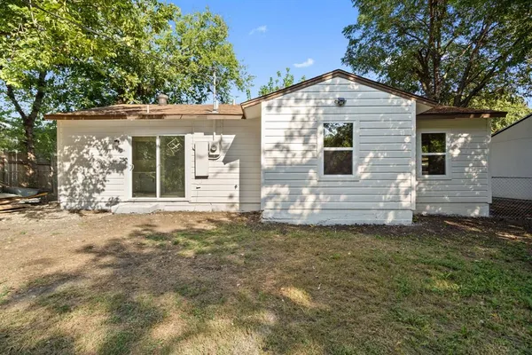 $262,000 | 1604 Arbor Lane, Arlington, TX 76010