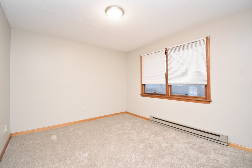 16 Marsden Street Springfield, MA 01109 - Photo 3 of 21