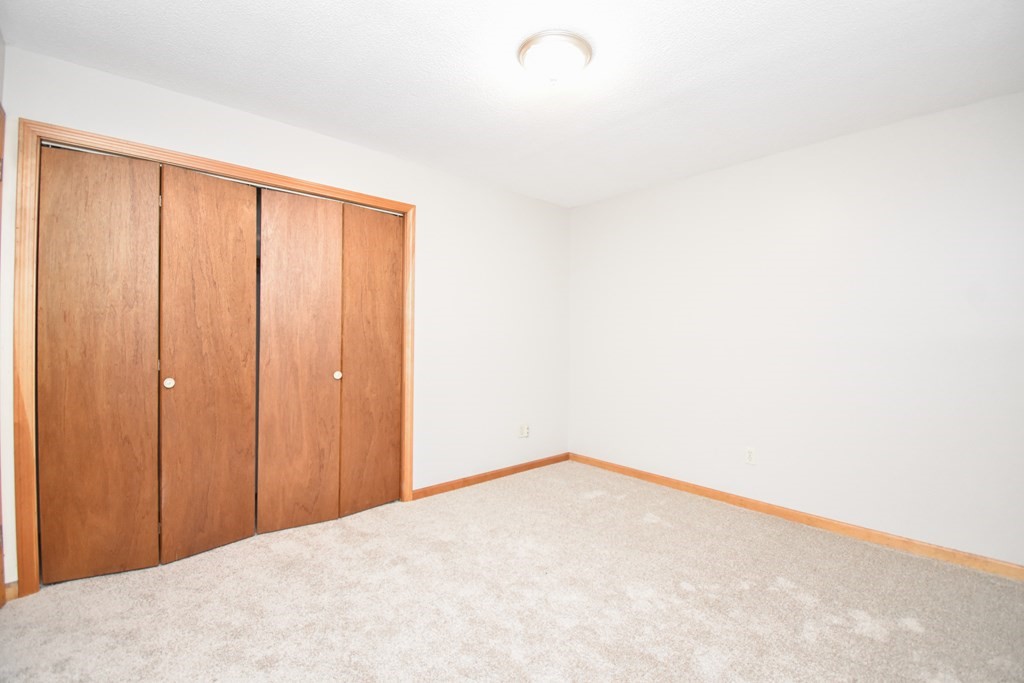 16 Marsden Street Springfield, MA 01109 - Photo 4 of 21
