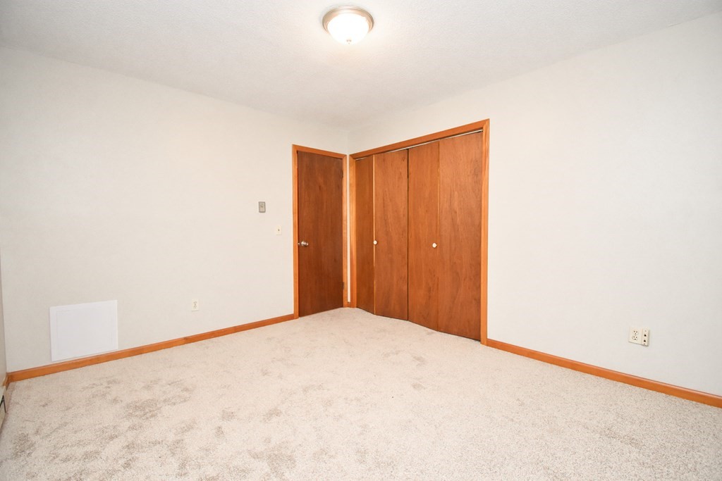 16 Marsden Street Springfield, MA 01109 - Photo 5 of 21