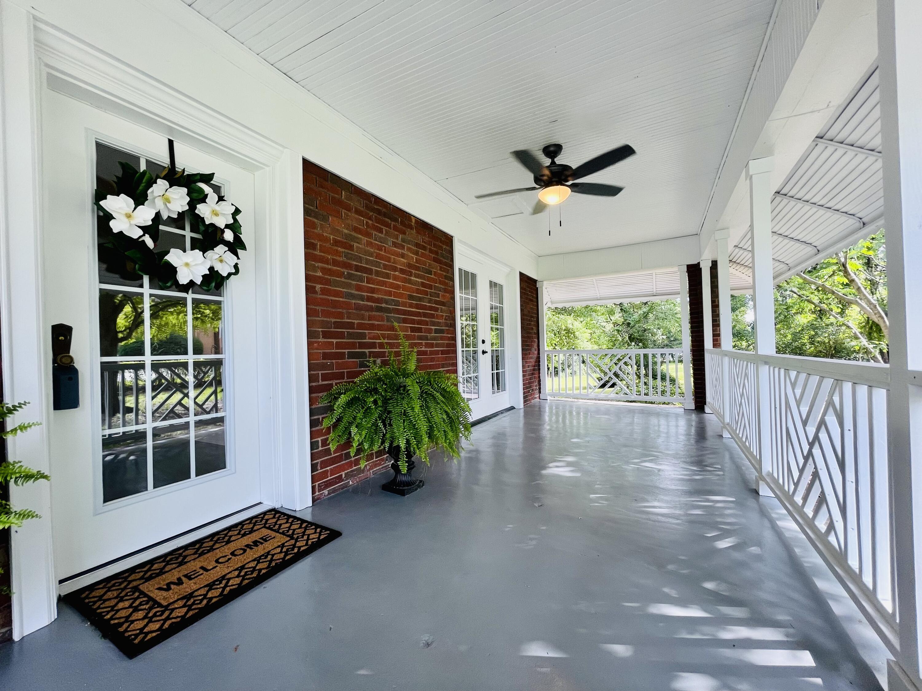 201 McBrien Road Chattanooga, TN 37411 - Photo 2 of 16 Front Porch