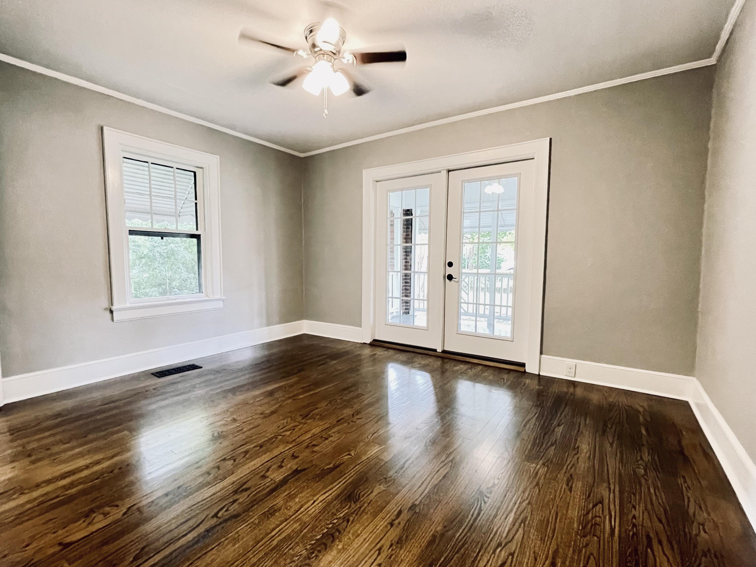 201 McBrien Road Chattanooga, TN 37411 - Photo 10 of 16 Front bed