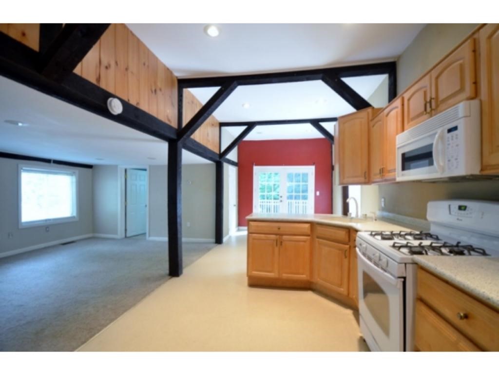 34 Old Gage Hill Road Pelham, NH 03076 - Photo 3 of 16 Gallery Image 3