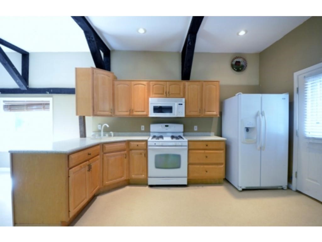 34 Old Gage Hill Road Pelham, NH 03076 - Photo 4 of 16 Gallery Image 4