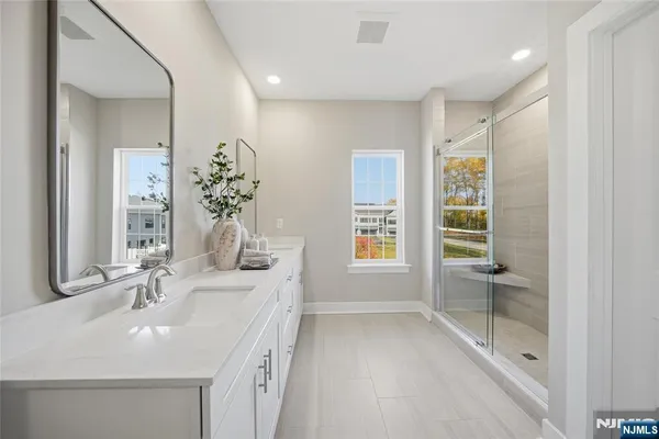 $1,090,290 | 16 Melbourne Drive, Oakland, NJ 07436