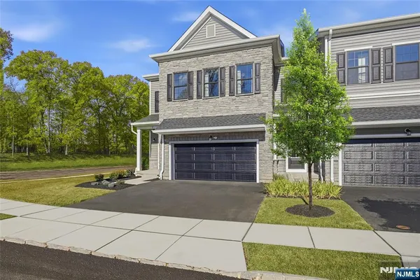 $1,090,290 | 16 Melbourne Drive, Oakland, NJ 07436