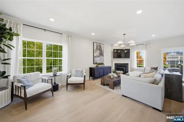 $1,090,290 | 16 Melbourne Drive, Oakland, NJ 07436