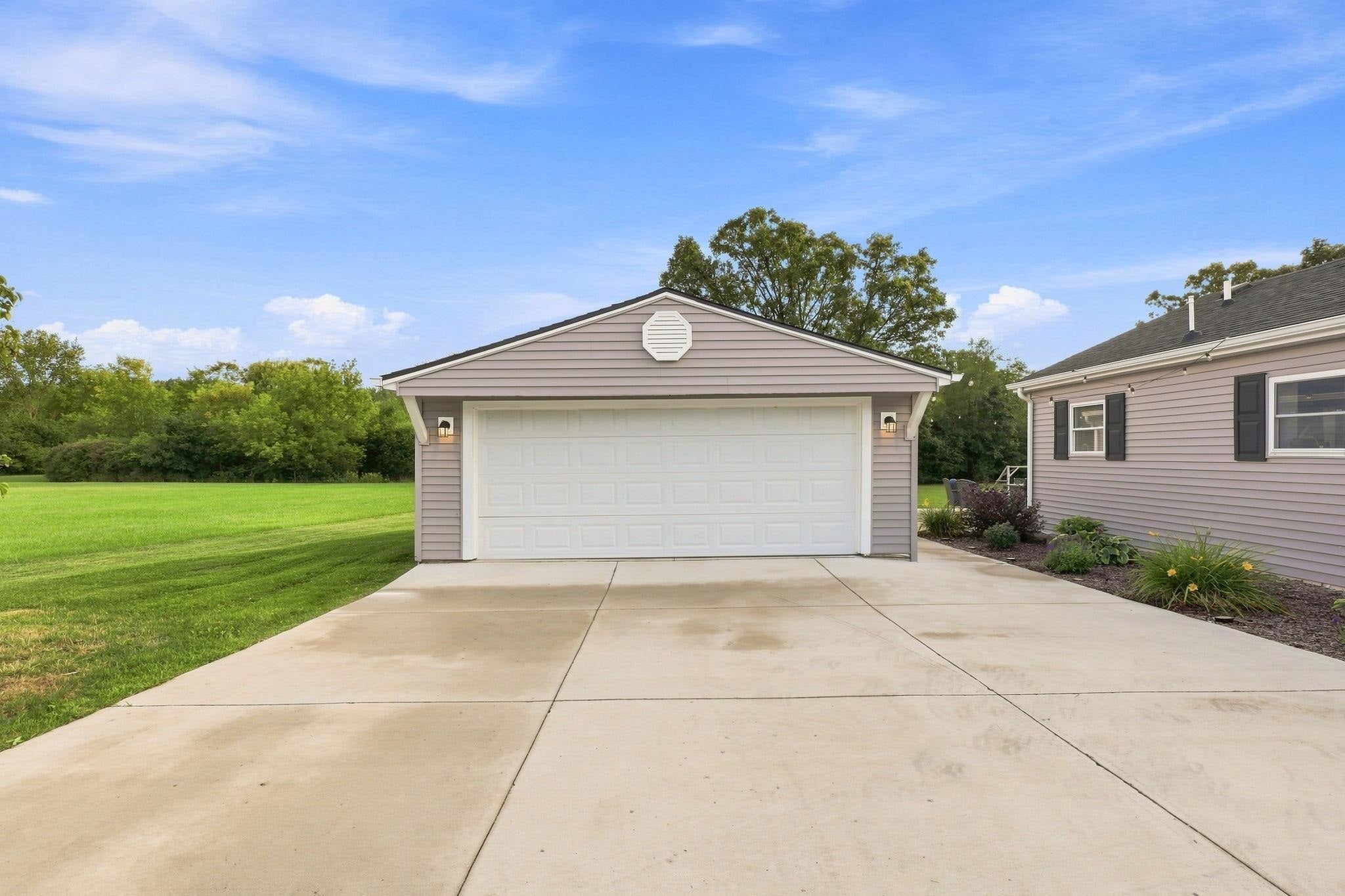 5146 East Bristol Road Burton, MI 48519 - Photo 38 of 65 Gallery Image 38