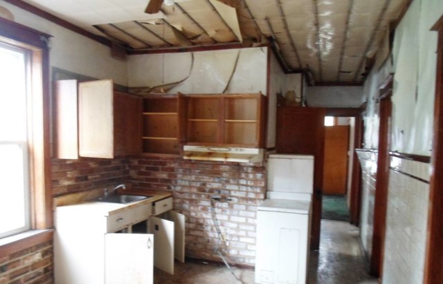 3142 West 40th Place Chicago, IL 60632 - Photo 4 of 12